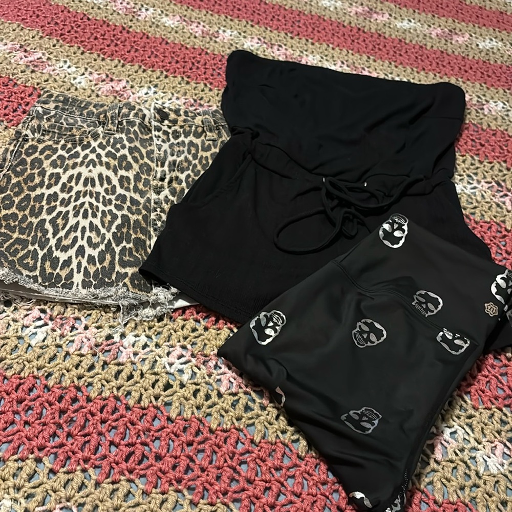 Leopard, Skulls and romper, oh my!